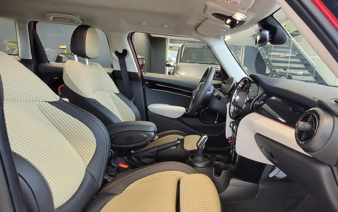 MINI Cooper cena 118900 przebieg: 14500, rok produkcji 2023 z Sulejów małe 92